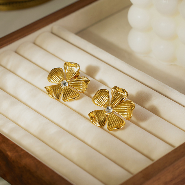 European Style 14K Gold Plated Flower Shape Stainless Steel Jewelry with Imatation Pearl