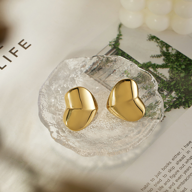 Simplist Metal Classic Gold Color Heart Stud Earring Stainless Steel Jewelry